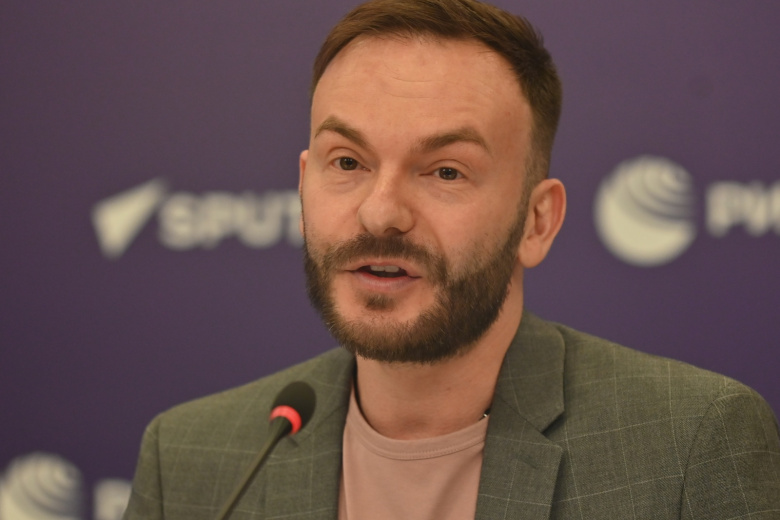 Сын композитора Шаинского опроверг спор с Минпросвещения из-за песен отца