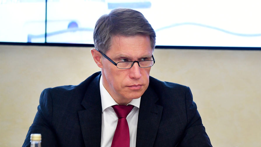 Мурашко оказал экстренную медицинскую помощь на борту самолета