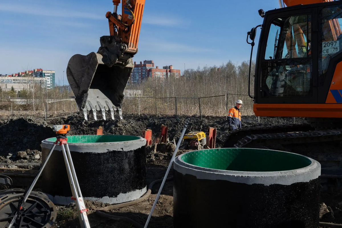 «Водоканал» проложил 1,7 км труб к 18 новым школам и детсадам Петербурга