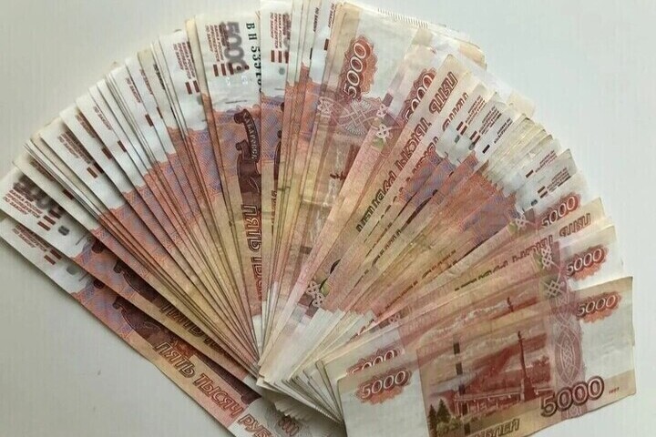 За 8 месяцев семьи Заполярья потратили 110 млн рублей маткапитала на образование детей