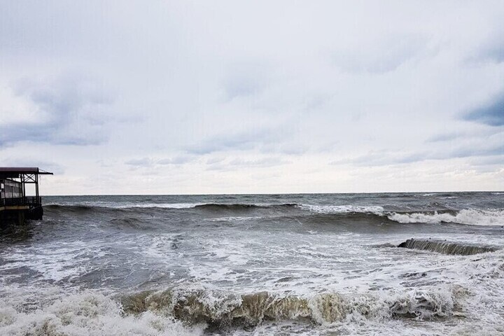 Волнение на море в Сочи и Сириусе усилится