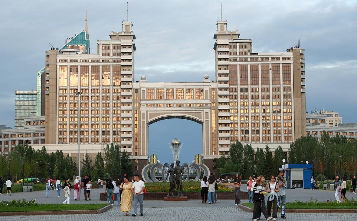 В Казахстане назвали открытым вопрос о плате за въезд для россиян