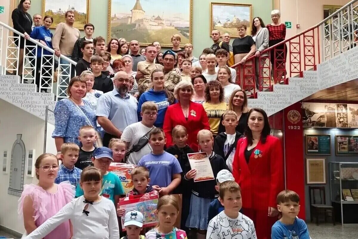 В Серпухове юные волонтёры встретились с героями СВО