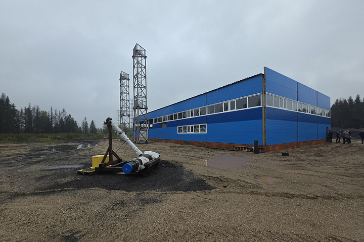 Александр Цыбульский проинспектировал строительство новой газовой котельной в Няндоме