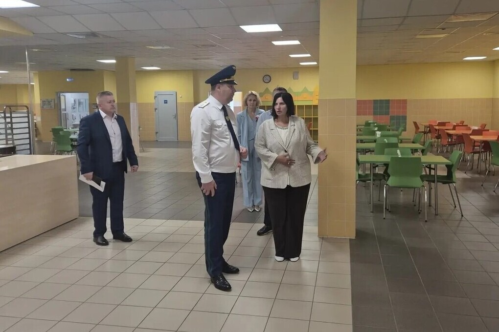 В калининградскую школу 1 сентября нагрянули из прокуратуры