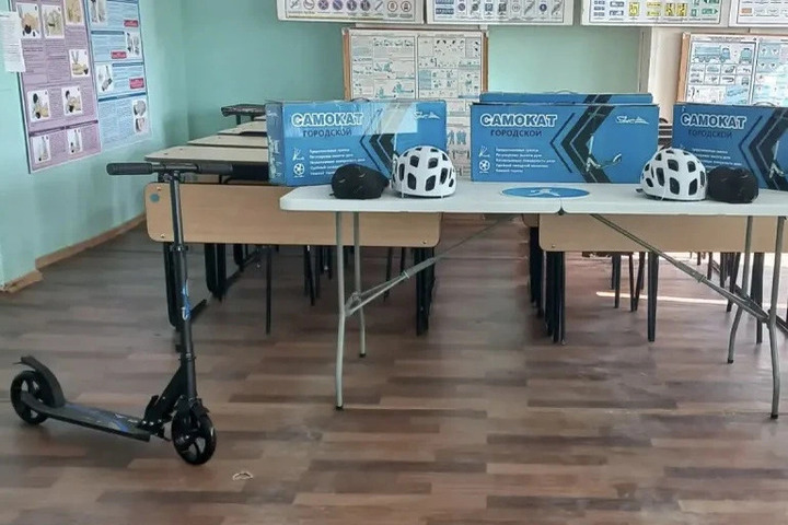 В новгородском центре по профилактике аварий с детьми обновили оборудование
