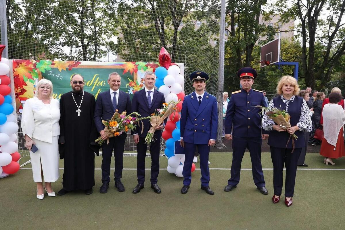 В выборгской школе открыли кадетский класс будущих следователей