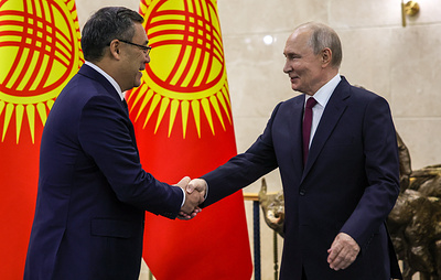 Путин поздравил Жапарова с Днем независимости Киргизии