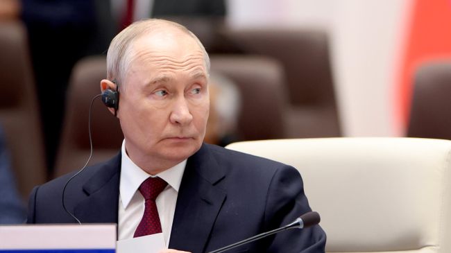 Россия преодолеет все вызовы, заявил Путин