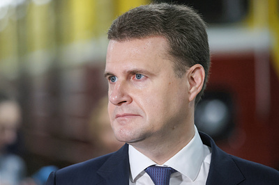Чекунков рассказал о количестве международных контейнерных рейсов по СМП за год