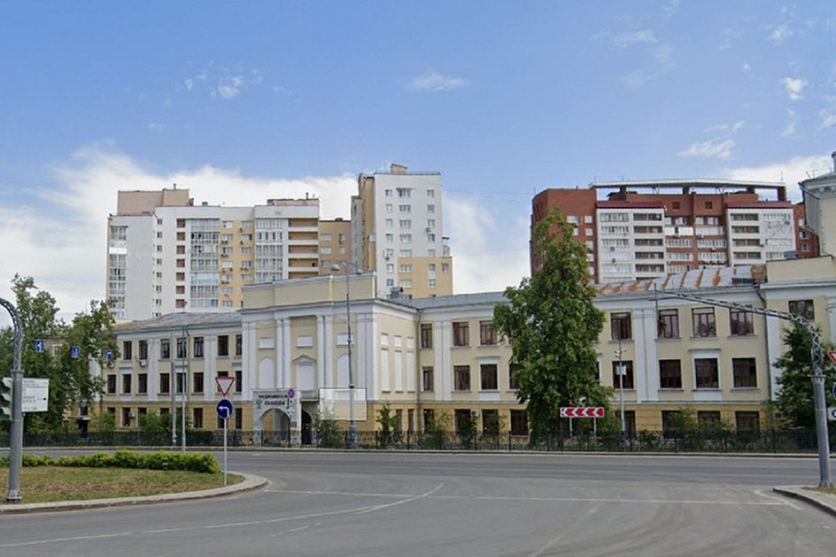 Более 7 тысяч будущих медиков начали обучение в Свердловской области