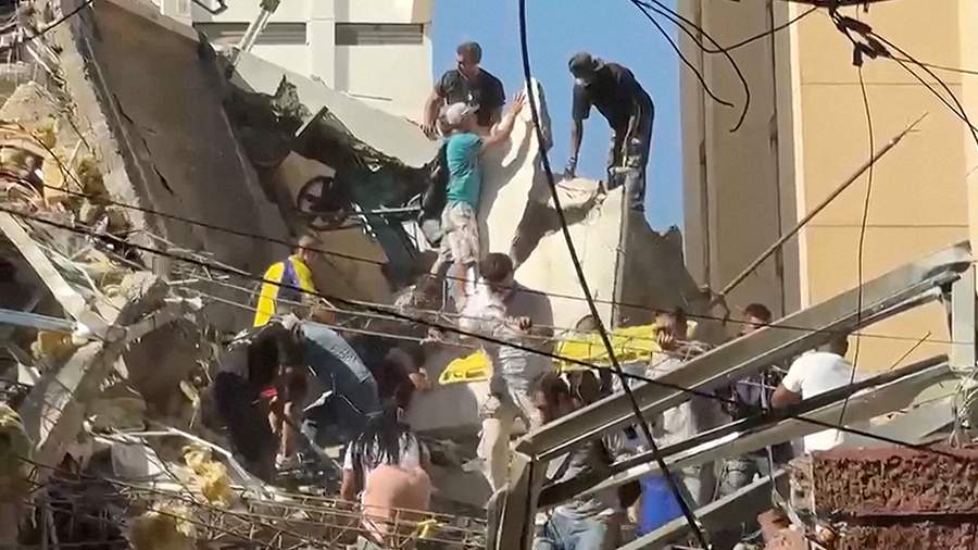 Младенца спасли из-под завалов после землетрясения в Колумбии