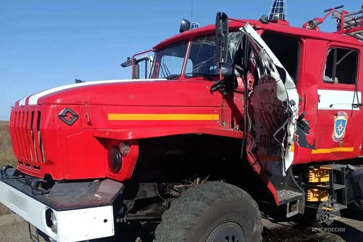 В ДНР и ЛНР беспилотники атаковали пожарные автоцистерны МЧС