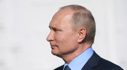Путин прилетел во Владивосток