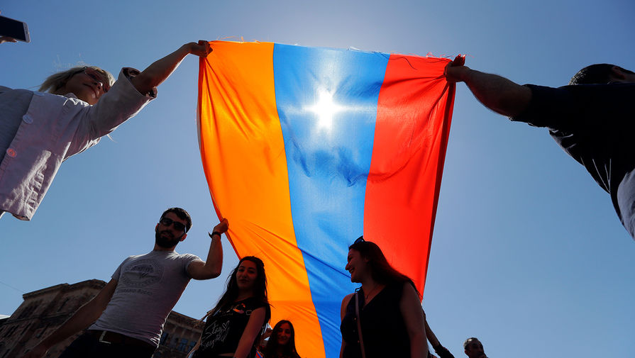 Партия Пашиняна пыталась сорвать заседание парламента