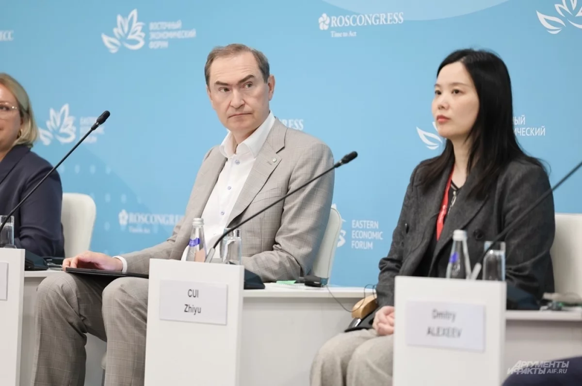 Торговля без границ. На ВЭФ обсудили, заменят ли ИИ-агенты оффлайн торговлю