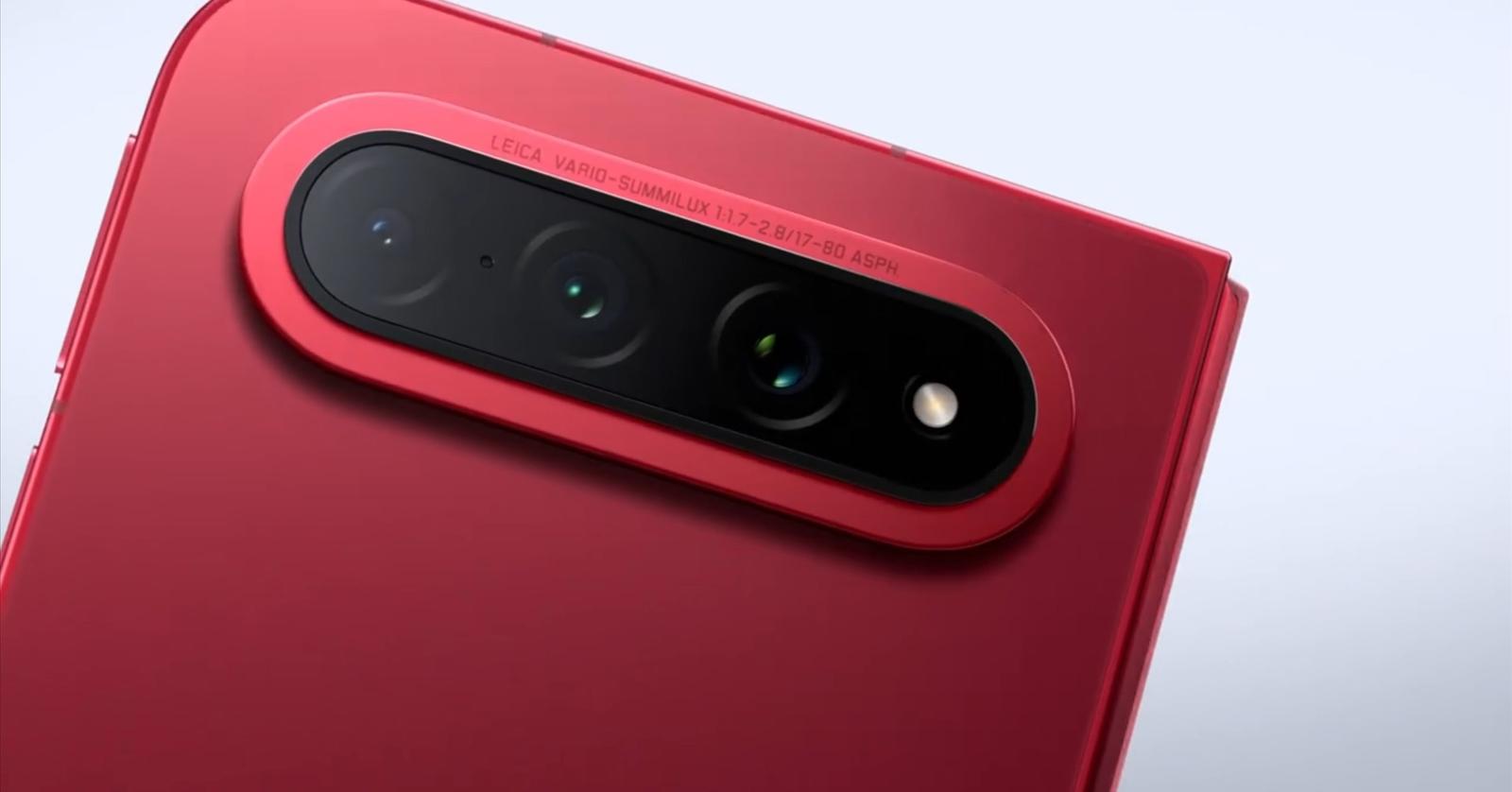 Xiaomi впервые показала свой новый флагман с экраном 5,4 дюйма