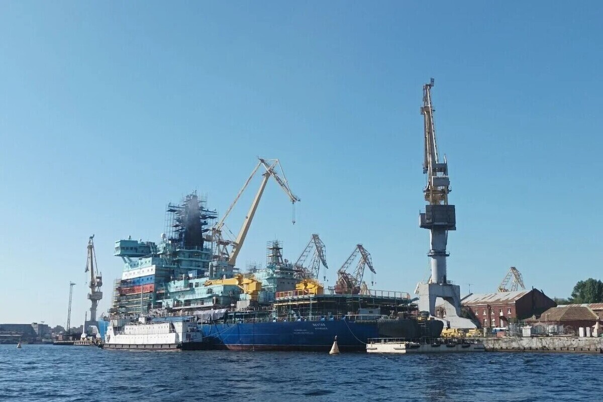 Мурманский балкерный терминал погрузил 26,4 тыс. тонн калия на контейнеровоз из Китая