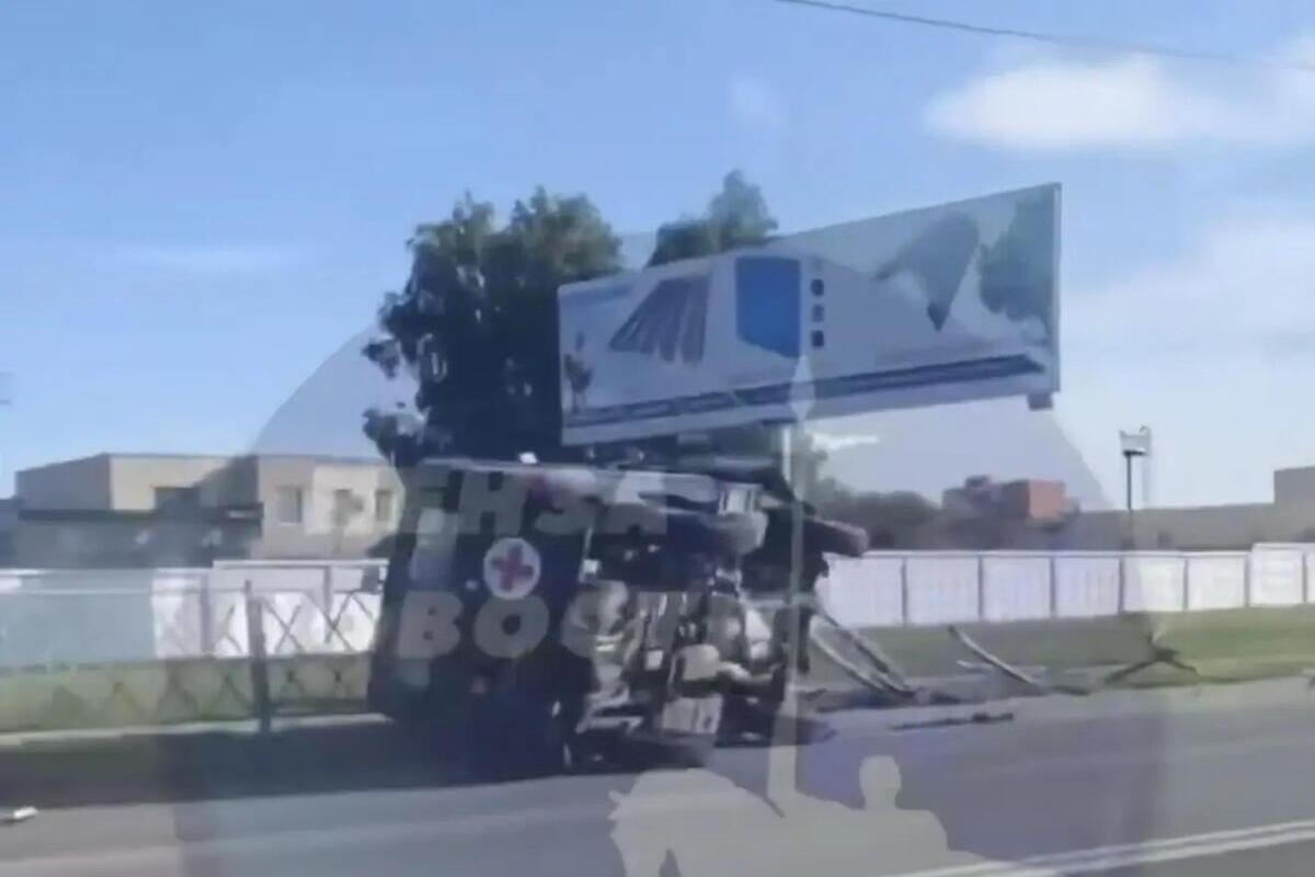 В пензенской Терновке перевернулась военная скорая помощь