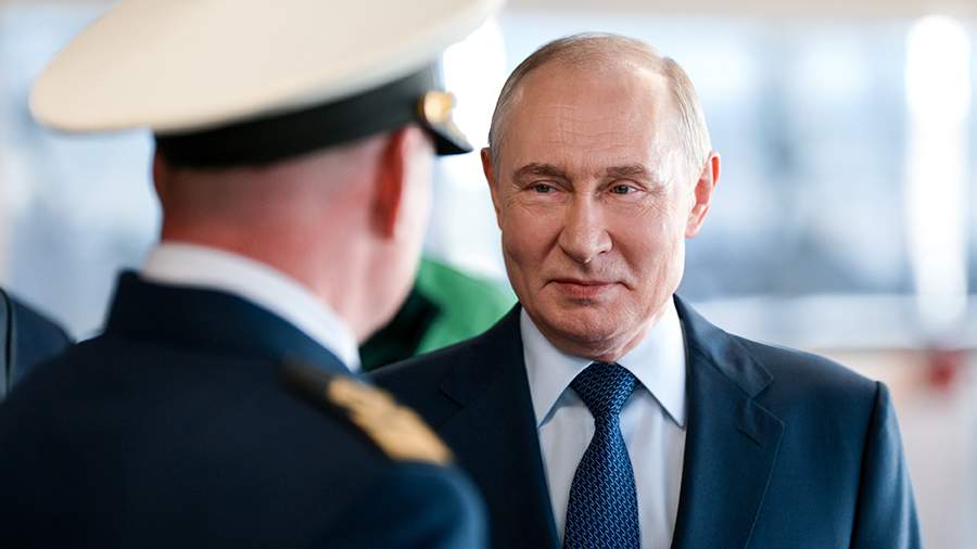 Путин дал сигнальный гудок на борту траулера «Капитан Юнак»