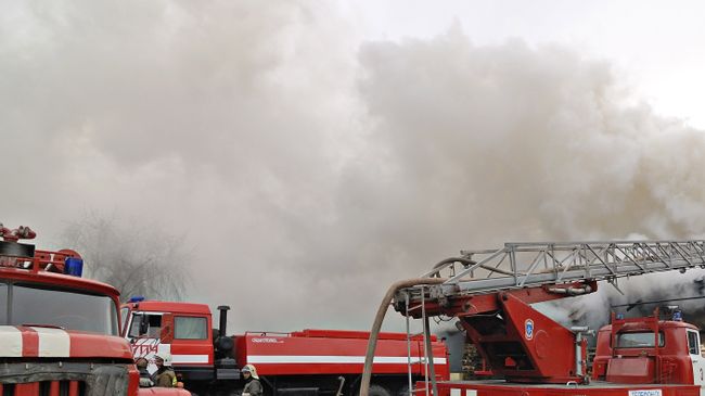 В Волгограде загорелся магазин на площади 3,5 тысячи квадратных метров