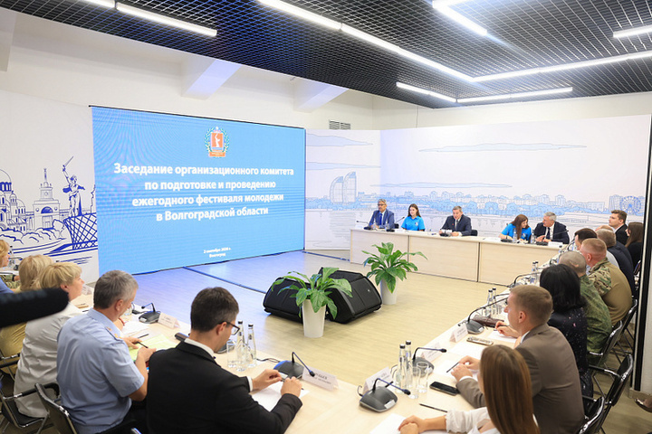 Фестиваль #ТриЧетыре в Волгограде уходит в 2027-й, чтобы поддержать СВОих сейчас
