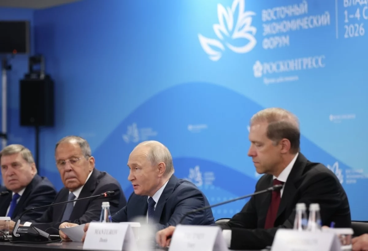 Путин поблагодарил Китай за высокий уровень делегаций на ПМЭФ и ВЭФ