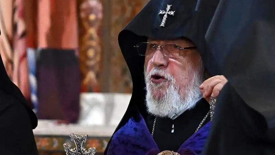 Партия Пашиняна пыталась сорвать сессию парламента из-за упоминания католикоса