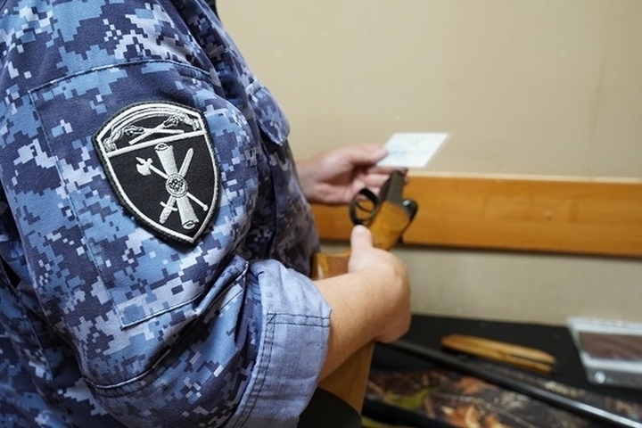 Курские росгвардейцы за неделю провели 148 проверок владельцев оружия