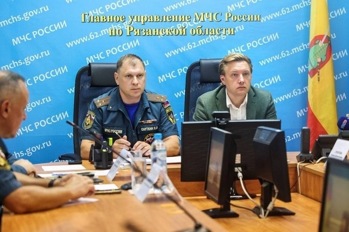 Денис Боков принял участие в заседании комиссии по ЧС и пожарной безопасности