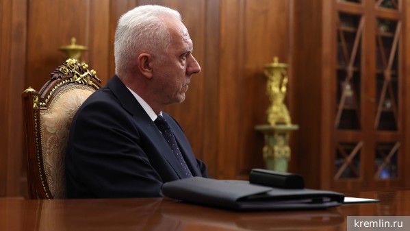 Гуцан поручил не допускать госконтрактов без бюджетных ассигнований