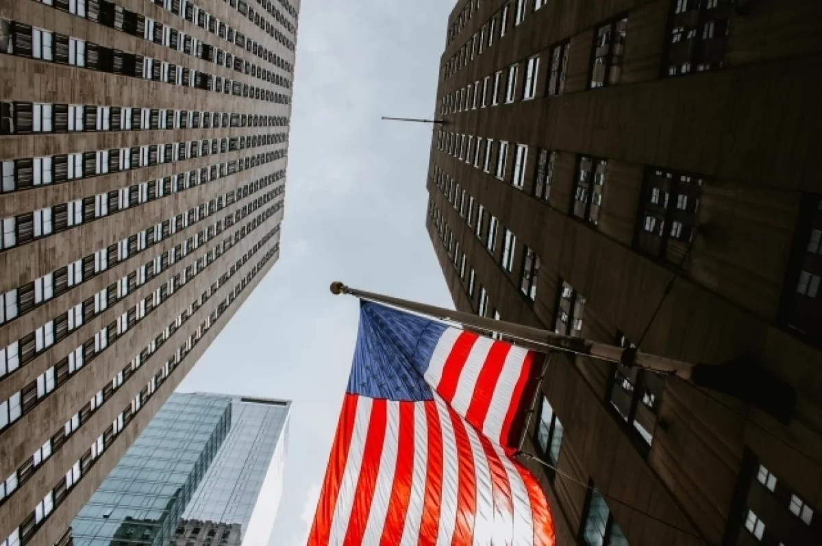 Axios: США потребовали от других стран прекратить торговлю с Ираном