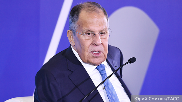 Лавров: Ставшие основой независимости Украины принципы выкинуты на помойку