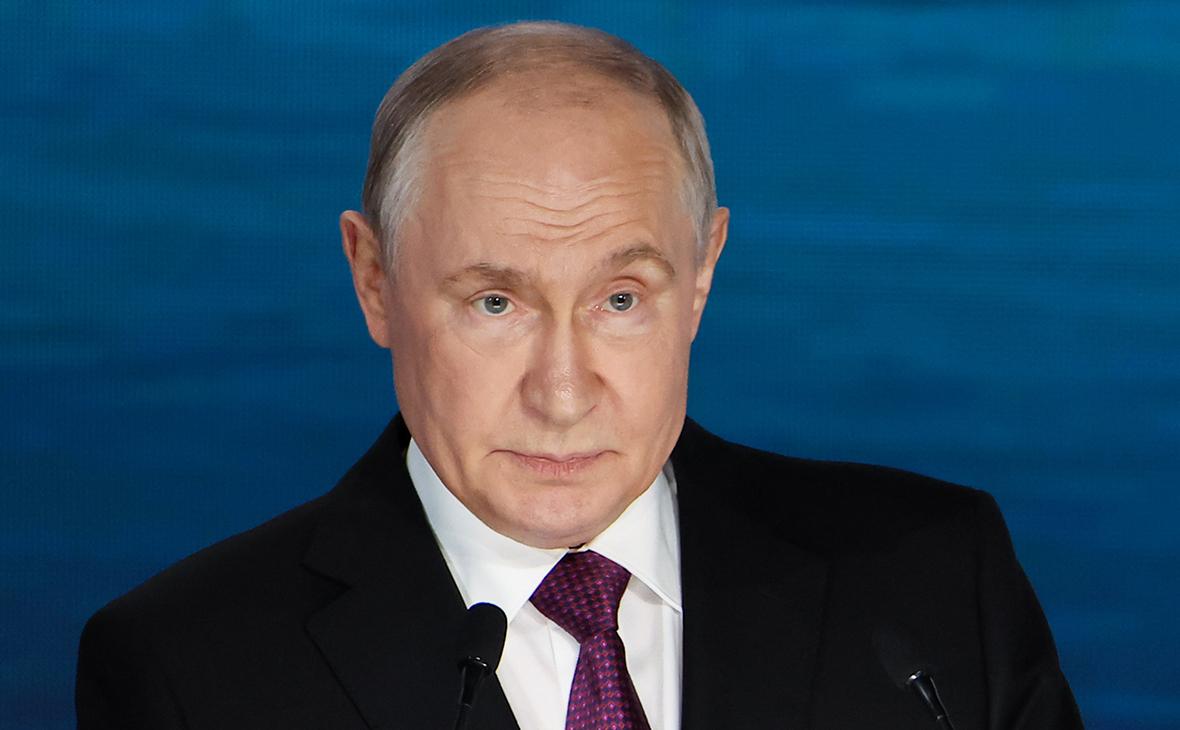 «ЦБ проходит между Сциллой и Харибдой». Главные заявления Путина на ВЭФ