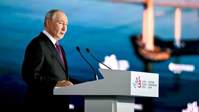 Путин заявил о необходимости создания стандартов перевозок грузов дронами