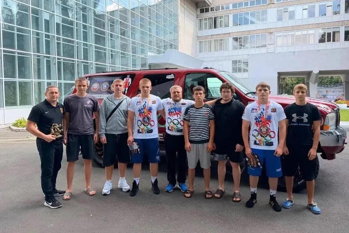 Воспитанники Федерации спортивной борьбы ЛНР завоевали две медали в Ульяновске