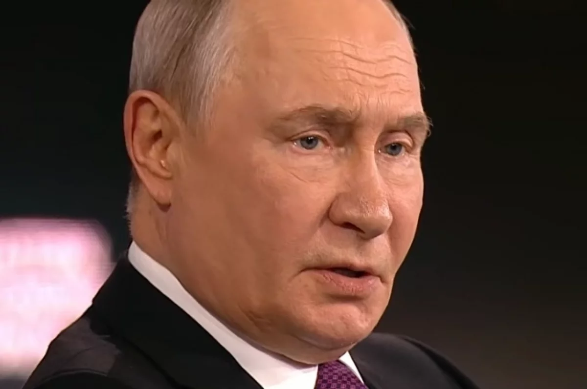 Путин призвал создать стимулы для семей и женщин с целью роста рождаемости