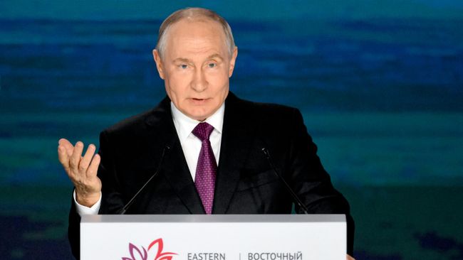 Путин рассказал о поиске новых мер по поддержке малого и среднего бизнеса