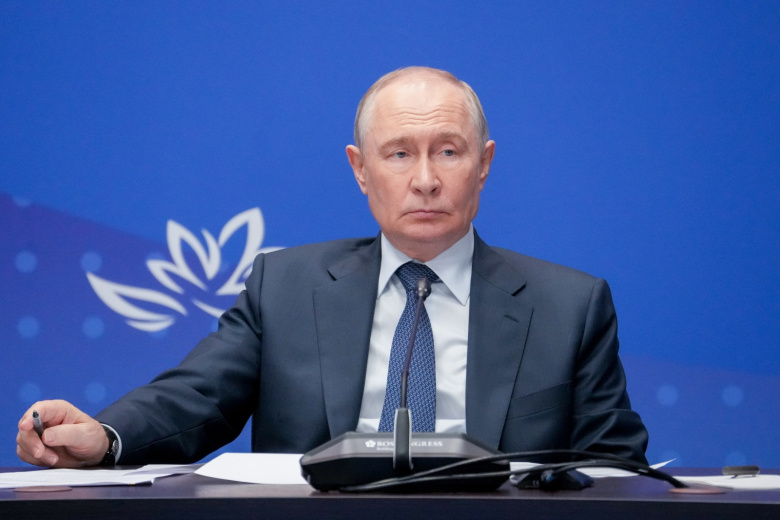 «Страниц не хватит»: Путин развенчал мифы о денежно-кредитной политике РФ