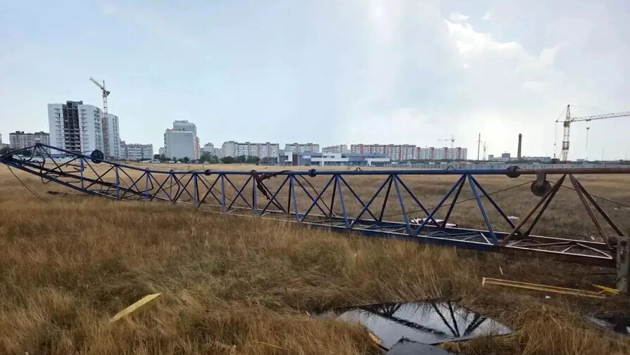 В Евпатории рухнул башенный кран с крановщицей