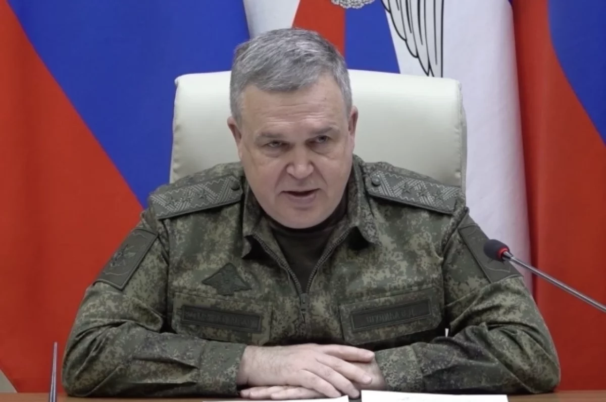 Замминистра обороны проверил работу с обращениями граждан в войсках ЮВО