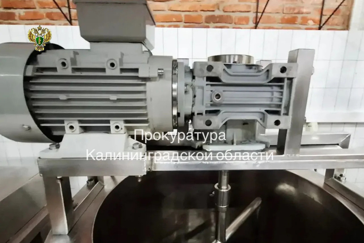 Жительница Немана травмировала руку на работе и потребовала 300 тыс рублей