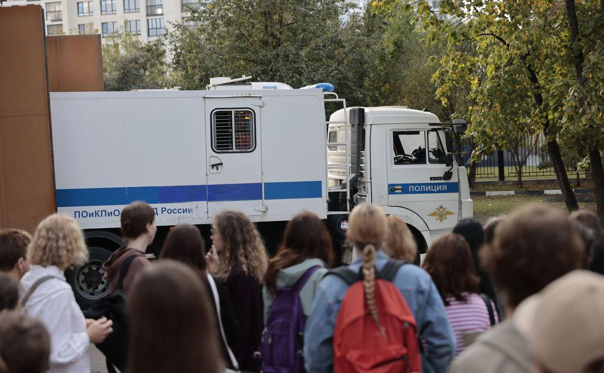 На суд по аресту Лиды Мониавы пришли пациенты «Дома с маяком»