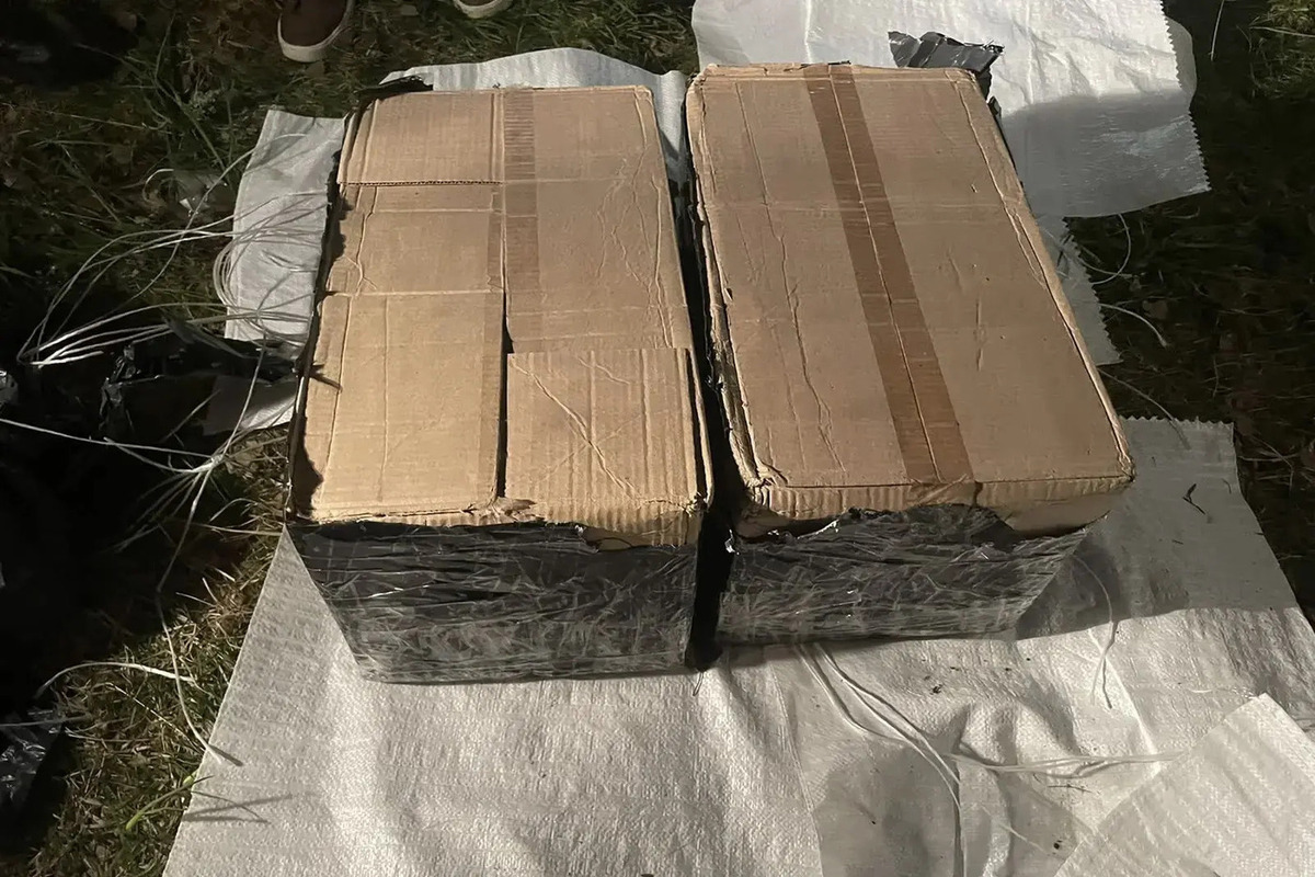 Калининградцам вынесли приговор за отправку 6,5 тыс пачек сигарет на метеошарах