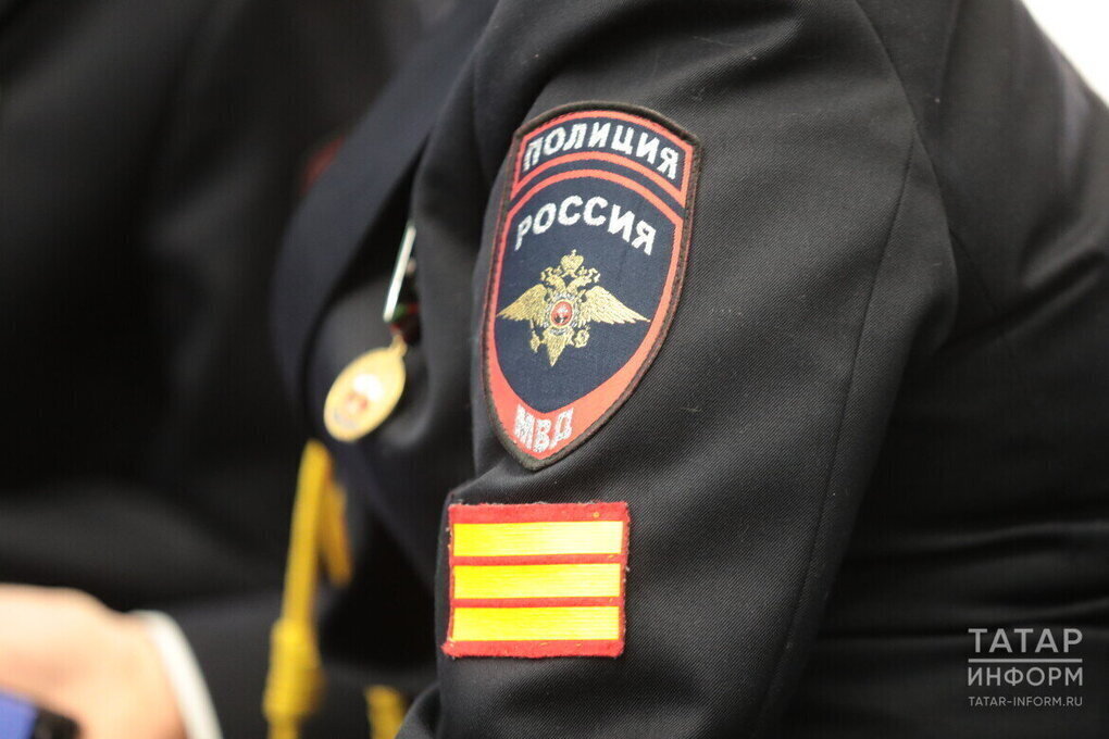 МВД Казани проверяет бар после жалобы на танцы голых девушек