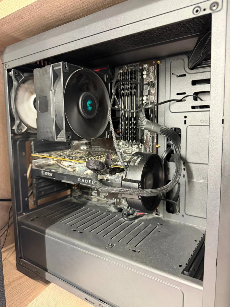 AMD Radeon RX 5700 XT вернули к жизни: замена термопрокладок и установка процессорного кулера AMD позволила снизить температуру hotspot на 23°C