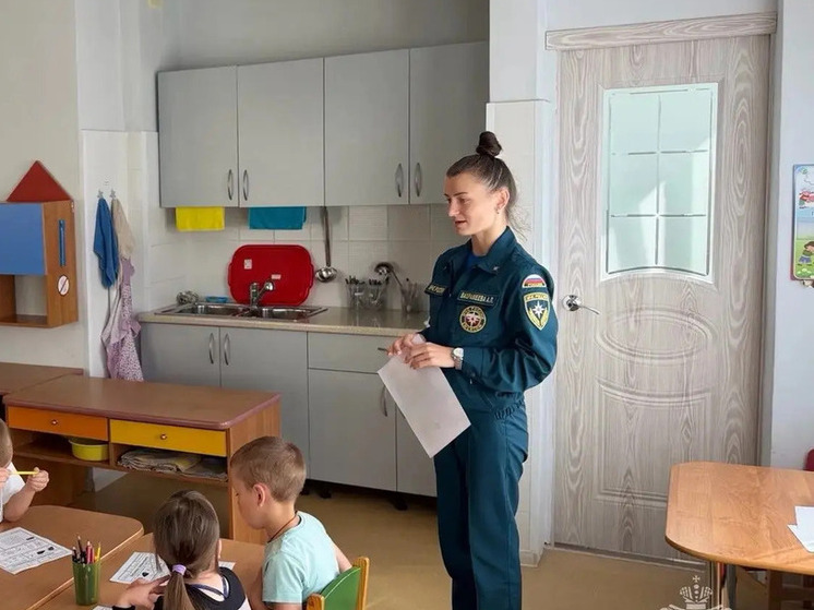 В детском саду Лодейного Поля инспектор провела занятие по пожарной безопасности