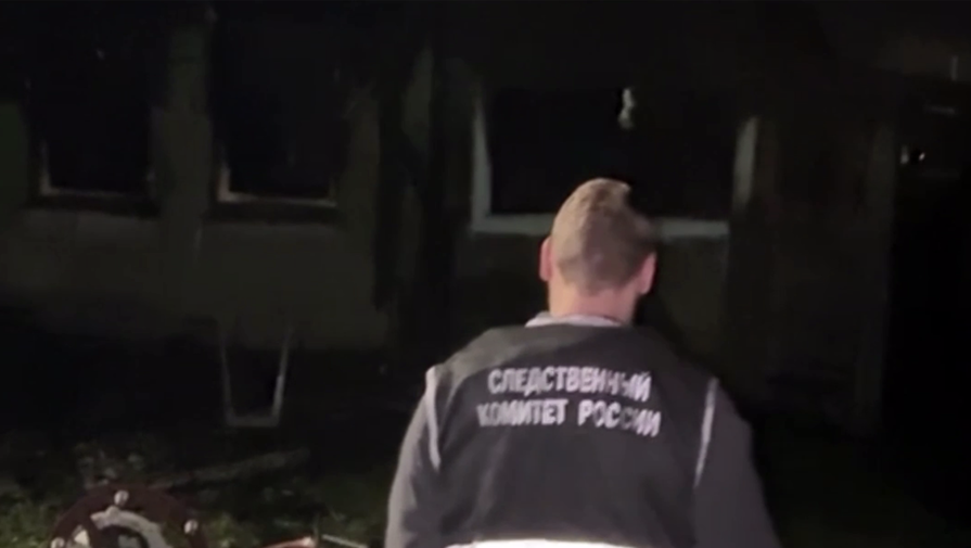 Под Красноярском пьяная бабушка не уследила за внуком, и тот сгорел при пожаре