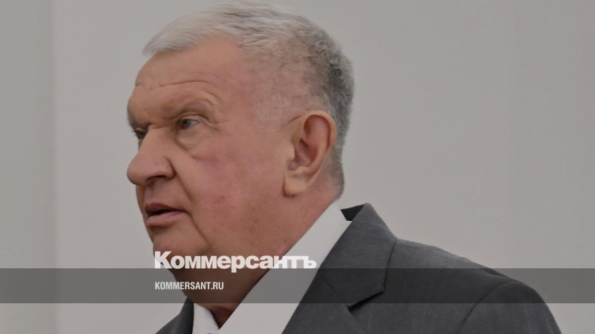 Сечин: Китай перехватил инициативу у ОПЕК по стабилизации нефтяного рынка