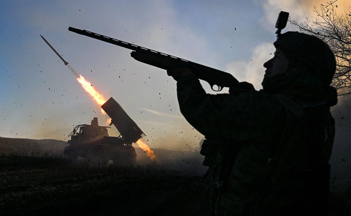 Медведев назвал условия завершения военной операции на Украине